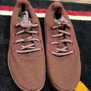 Burgundy Allbirds Wool Runners Men Size 11 with white/burgundy laces - brand new